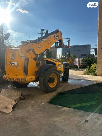 מודעת רכב מעמיס טלסקופי