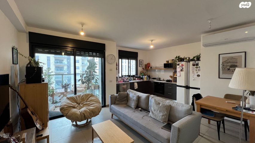 מודעת נכס, נרקיסים, ראשון לציון