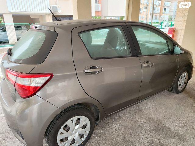 מודעת רכב טויוטה יאריס