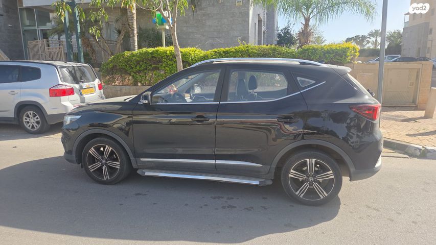 מודעת רכב אם ג'י ZS