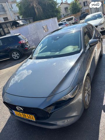 מודעת רכב מאזדה 3