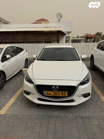 מודעת רכב מאזדה 3