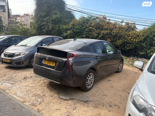 מודעת רכב טויוטה פריוס