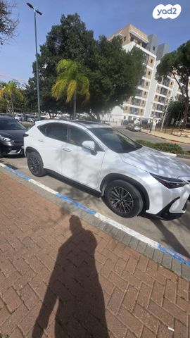 מודעת רכב לקסוס NX