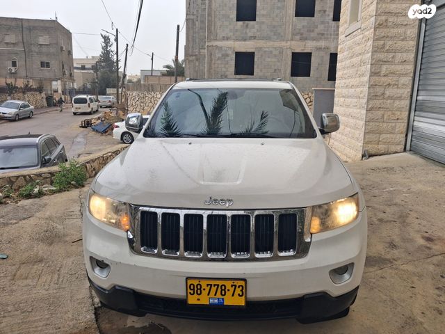 מודעת רכב ג'יפ גרנד צ'ירוקי