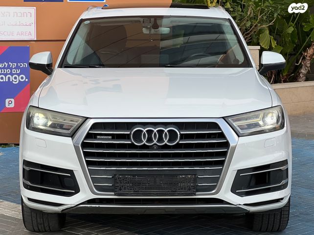 מודעת רכב אאודי Q7