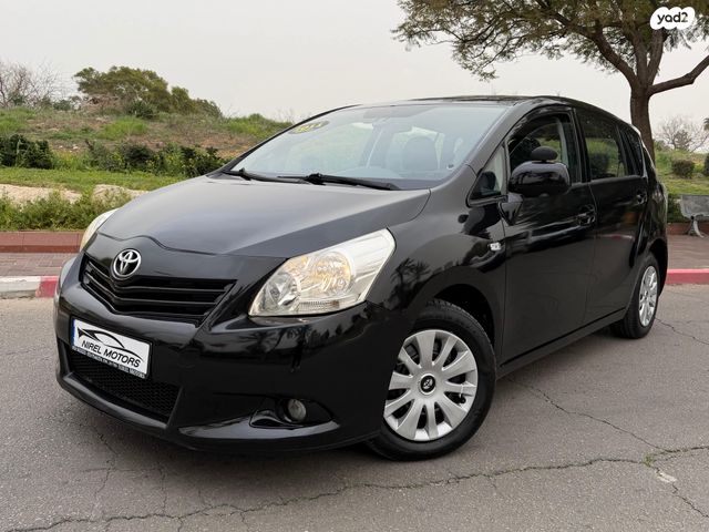 מודעת רכב טויוטה ורסו