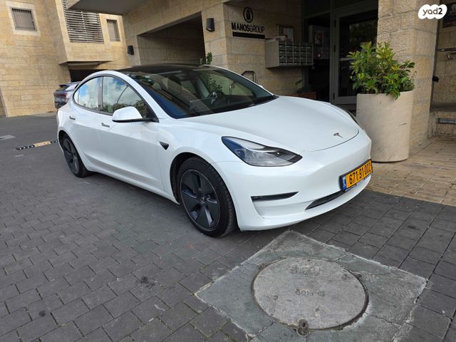 מודעת רכב טסלה מודל 3