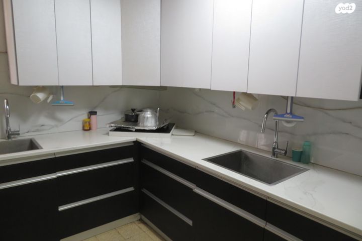 מבוא הפרטיזנים 304