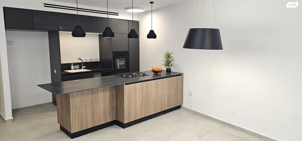 שדרות ירושלים 48