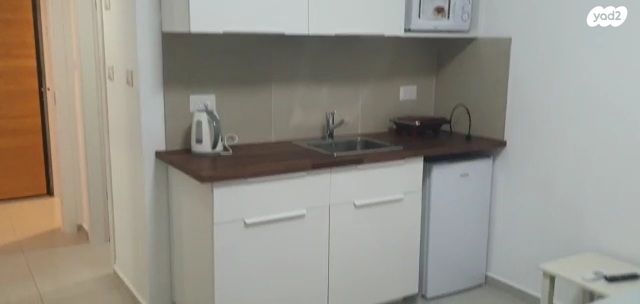 עזר וייצמן 1