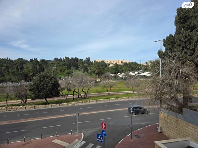 שדרות בן צבי 