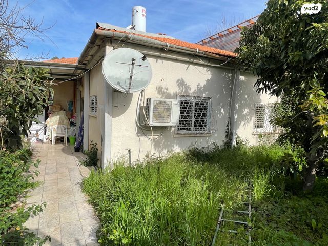 יוסף אהרונוביץ' 