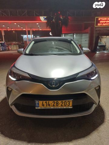 מודעת רכב טויוטה C-HR