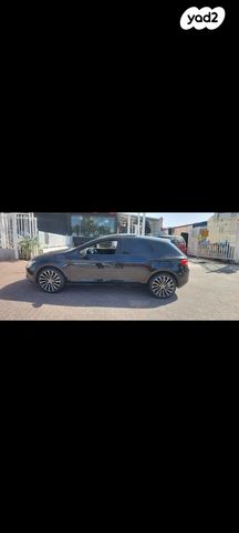 מודעת רכב סיאט לאון