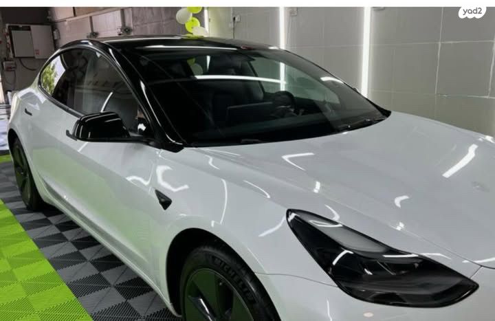 מודעת רכב טסלה מודל 3