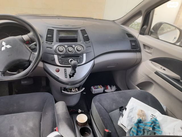 מודעת רכב מיצובישי גרנדיס