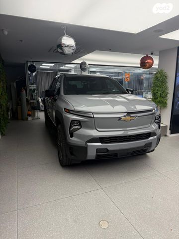 מודעת רכב שברולט סילברדו EV