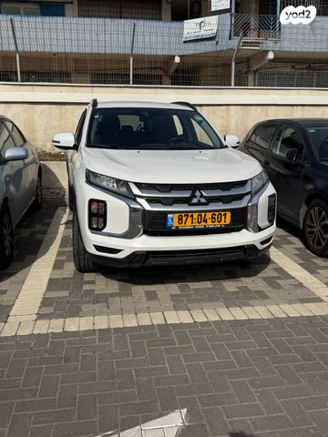 מודעת רכב מיצובישי ASX