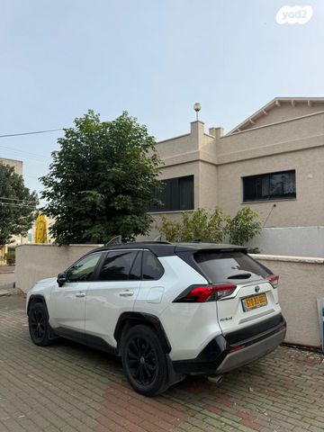מודעת רכב טויוטה RAV4
