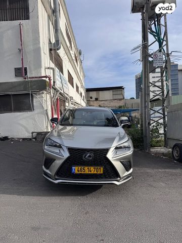 מודעת רכב לקסוס NX