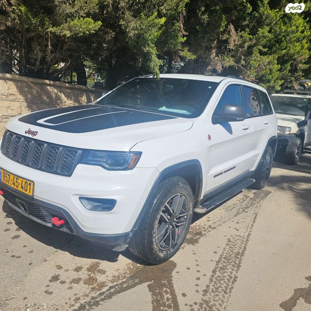 מודעת רכב ג'יפ גרנד צ'ירוקי