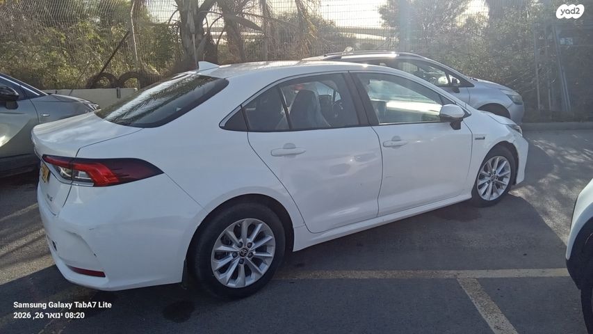 מודעת רכב טויוטה קורולה 2