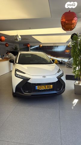 מודעת רכב טויוטה C-HR