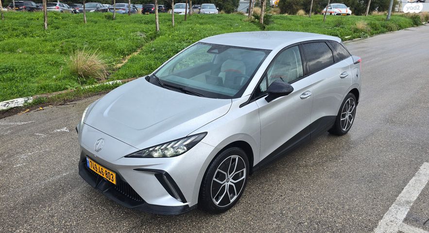 מודעת רכב אם ג'י MG4