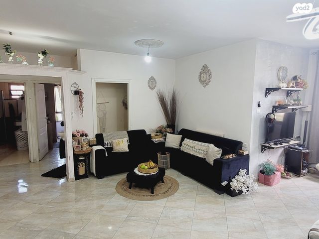 מעגלות הרב פרדס 521