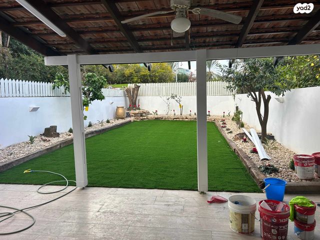 יקותיאל אדם 13