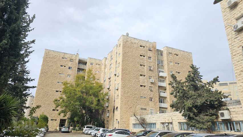 דירה למכירה בירושלים (תיווך) — 2