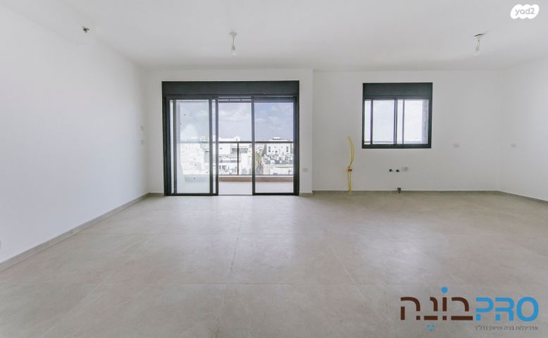 רמז, מערב ותיק