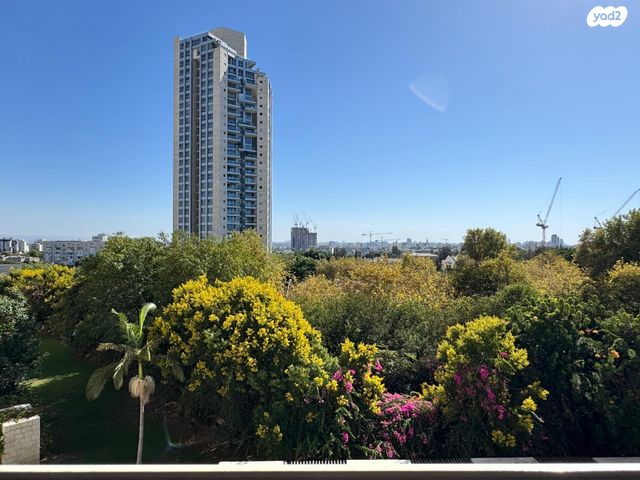 דירה, שטח 9, גבעתיים