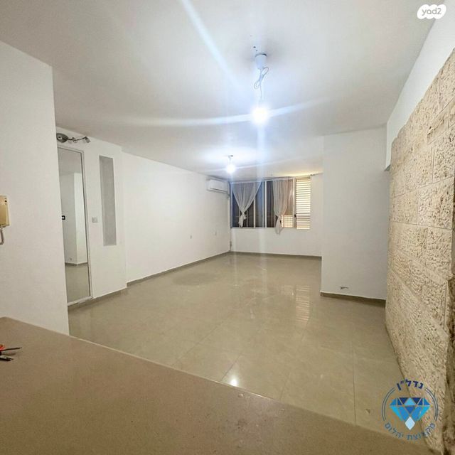 דירה, גבעת נוף, נס ציונה