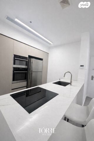 דרך מנחם בגין 158