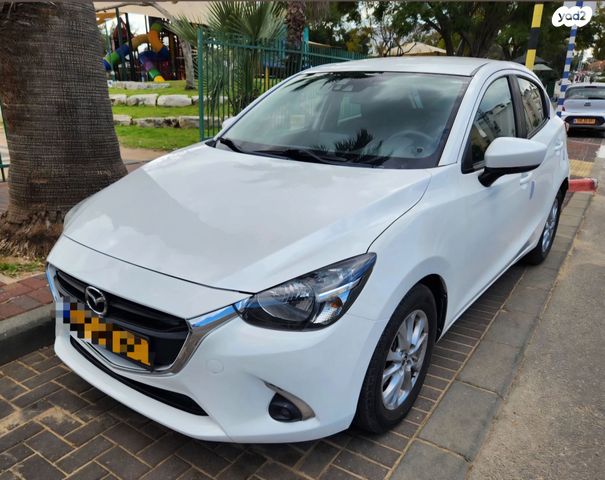 מודעת רכב מאזדה 2