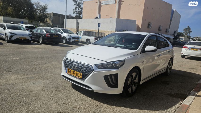 מודעת רכב יונדאי איוניק