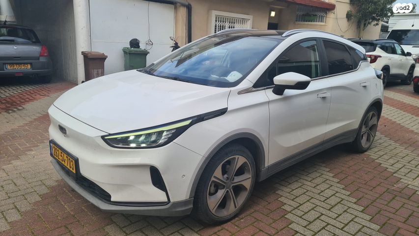 מודעת רכב ג׳ילי Geometry C