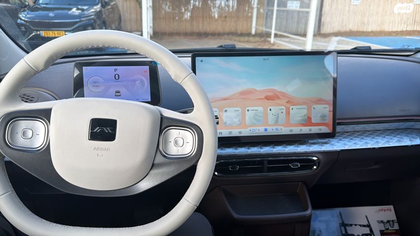 מודעת רכב ג׳יי.איי.סי 30