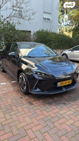 מודעת רכב אם ג'י MG4