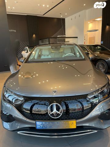 מודעת רכב מרצדס-בנץ EQE
