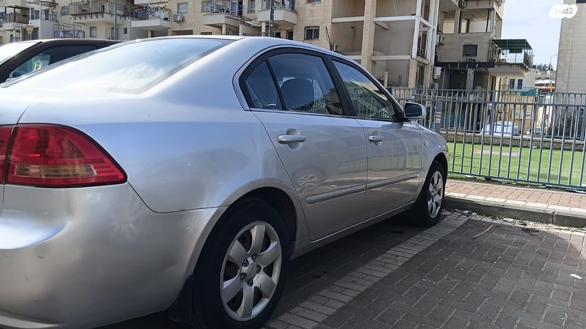 מודעת רכב קיה מג'נטיס