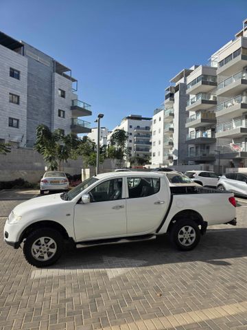 מודעת רכב מיצובישי טרייטון / L200 2