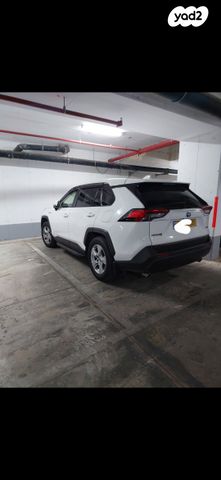 מודעת רכב טויוטה RAV4