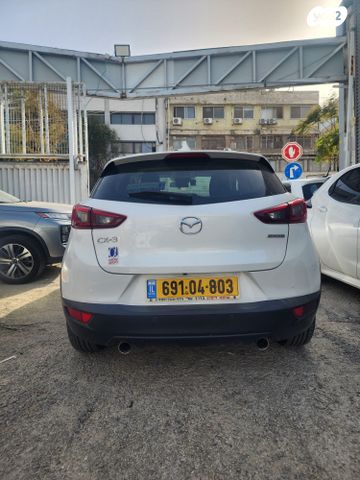 מודעת רכב מאזדה CX-3