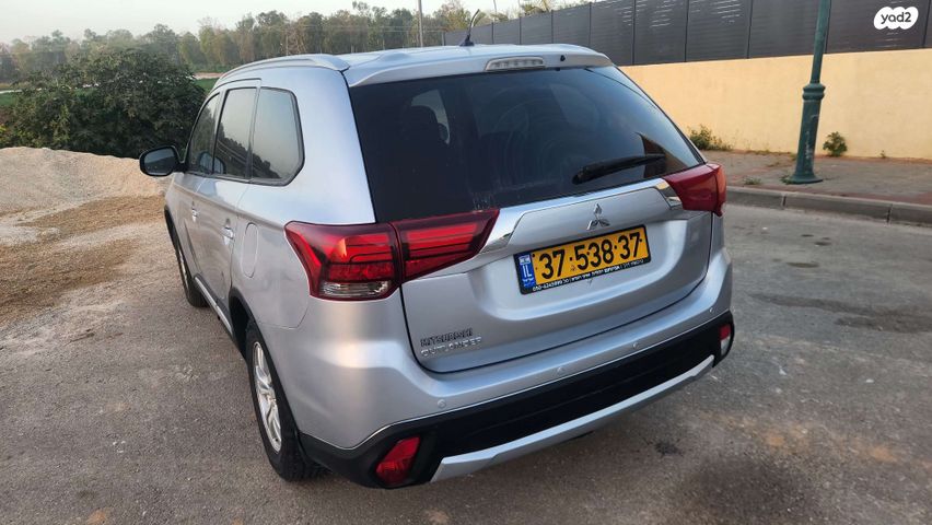 מודעת רכב מיצובישי אאוטלנדר 1