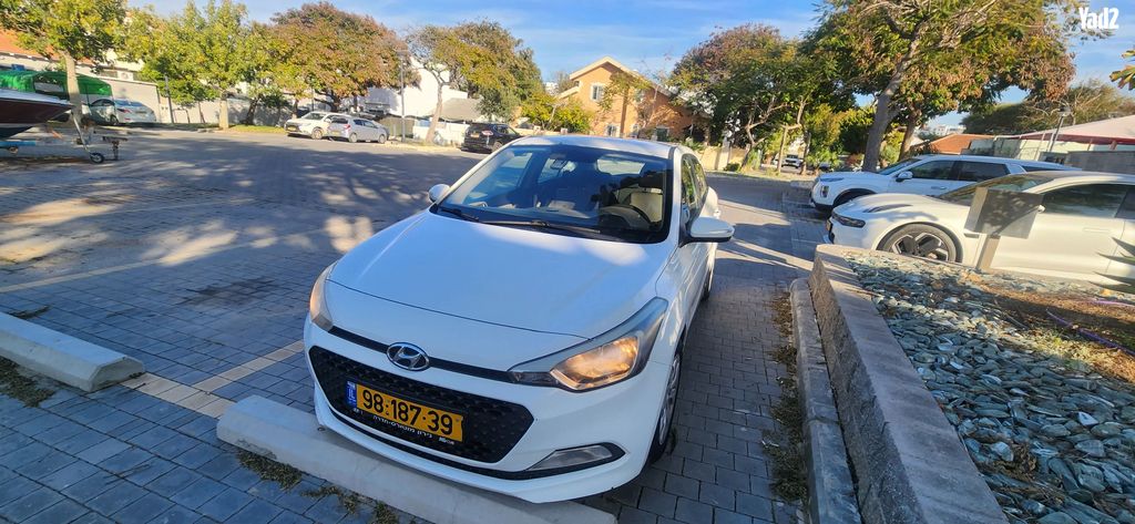 מודעת רכב יונדאי i20