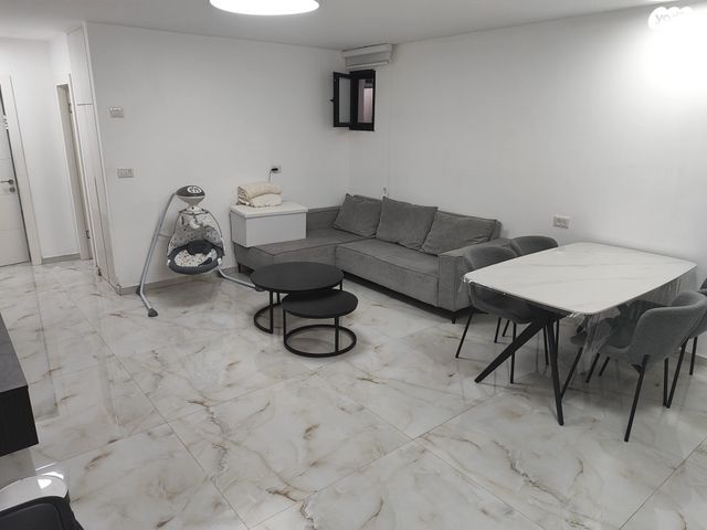 שמחת עולם 24