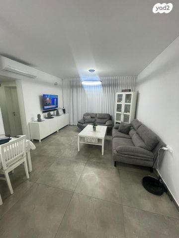 נווה שרון / שער העיר